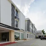 Reddoorz Plus Near Lippo Mall Kemang 2