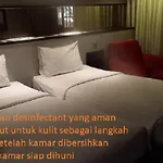 Cabin Hotel