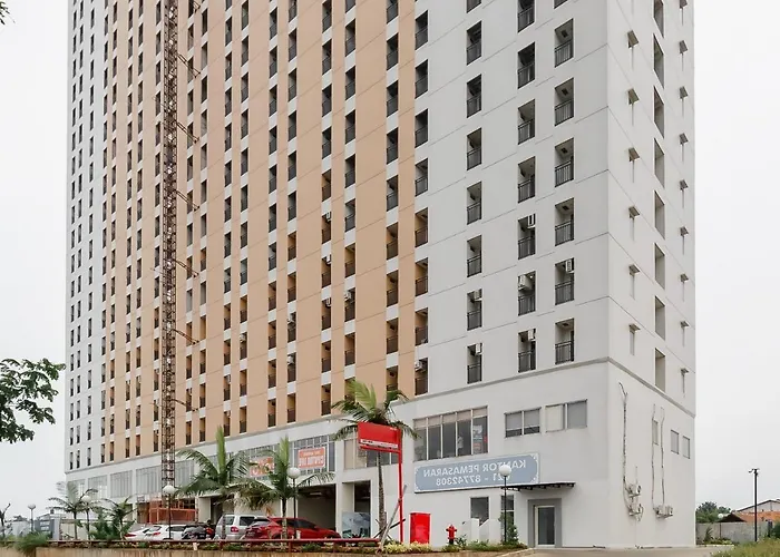 Redliving Apartemen Green Lake View Cimanggis
