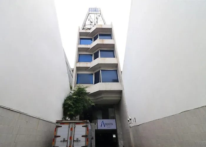 Urbanview Hotel P Residence Asemka