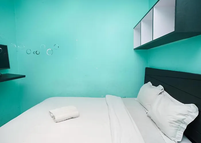 OYO 1491 Sandang Residence Near RS Patria IKKT