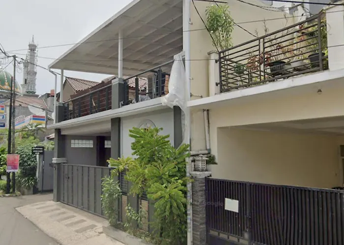 Oyo 91341 D\'Phoenix Anggrek Syariah Residence
