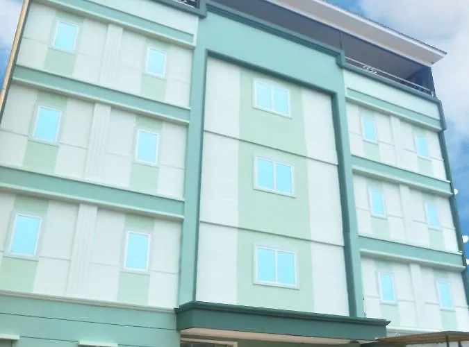 Leaf Hotel