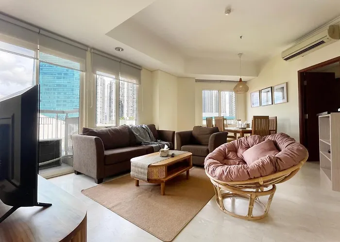 Cozy 2Br Apt Right Next To Central Park Mall
