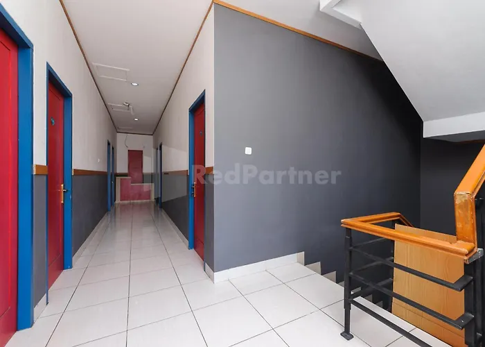 Ian Hotel Jaksa Mitra Reddoorz