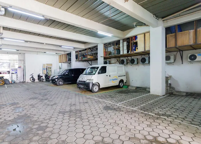 Reddoorz Plus Syariah Near Mall Pondok Indah
