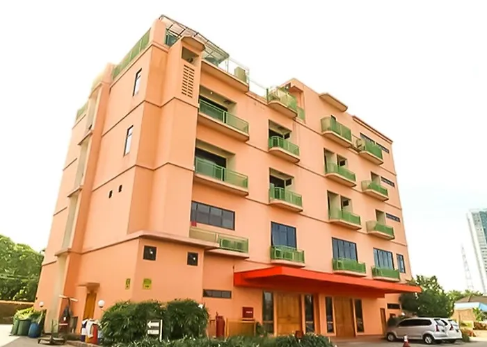 Hotel 678 Cawang Powered By Cocotel