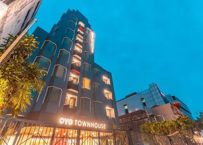 Oyo Townhouse 2 Hotel Gunung Sahari