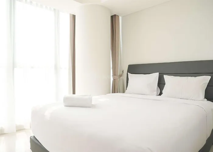Wonderful And Homey 2Br At Gold Coast Apartment By Travelio
