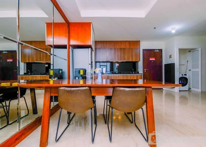 Elegant And Nice 2Br At L\'Avenue Apartment Pancoran
