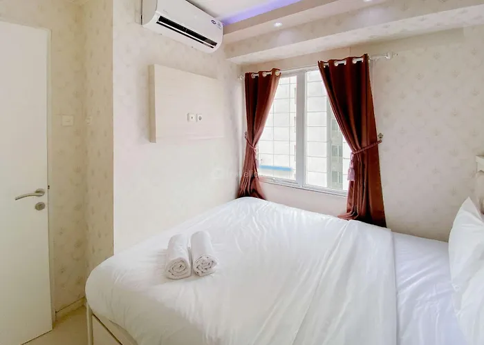 Comfortable And Homey 2Br At Bassura City Apartment By Travelio