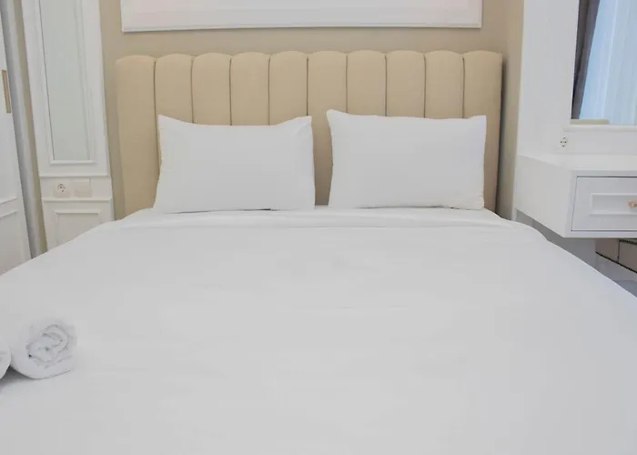 Modern And Comfy 2Br At Menteng Park Apartment By Travelio