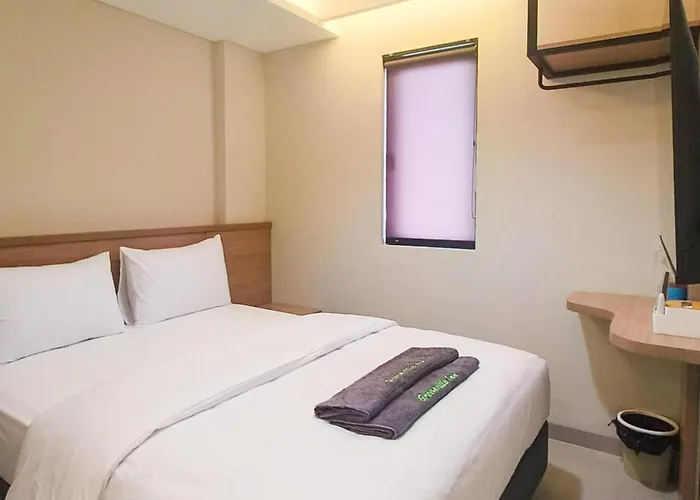 Urbanview Greenville Jakarta
