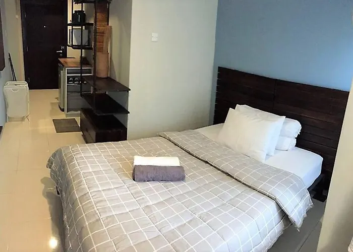 Modern Studio At Nifarro Park Apartment