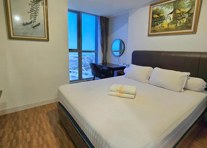Sea View With Bridge At Gold Coast Pik High Floor