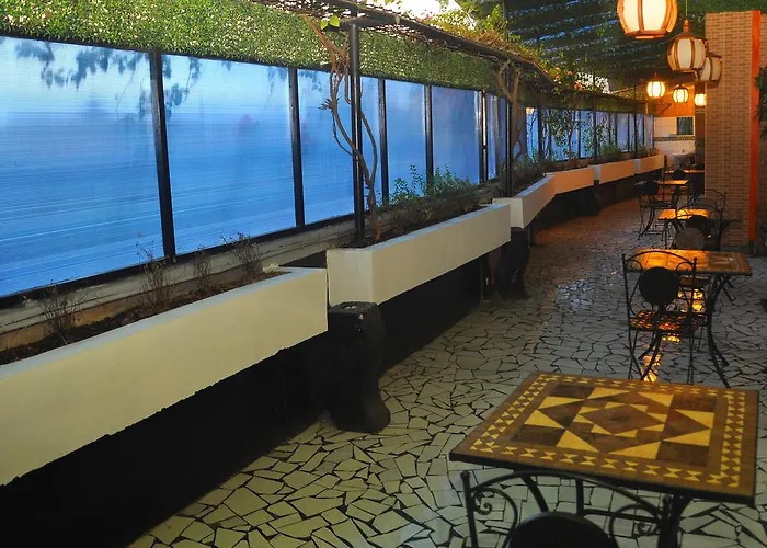 Hotel New Idola