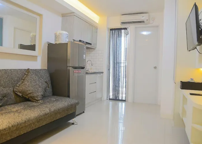 Pool View 2Br With Sofa Bed Bassura City Apartment By Travelio