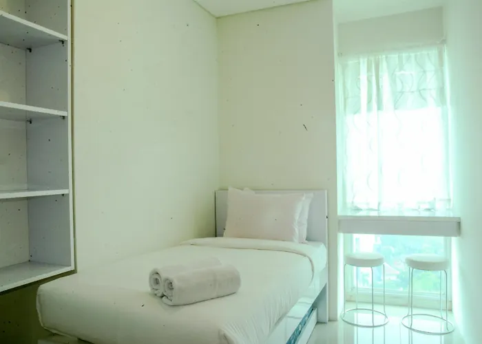 2 Bedrooms Woodland Park Apartment By Travelio
