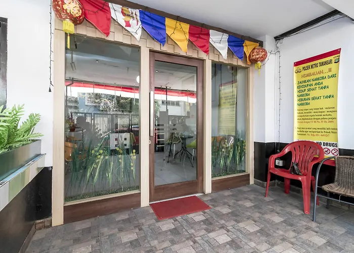 Reddoorz Near Gajah Mada Plaza 2