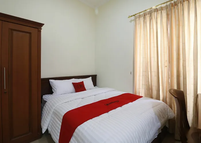 Reddoorz Plus @ Cempaka Putih Timur