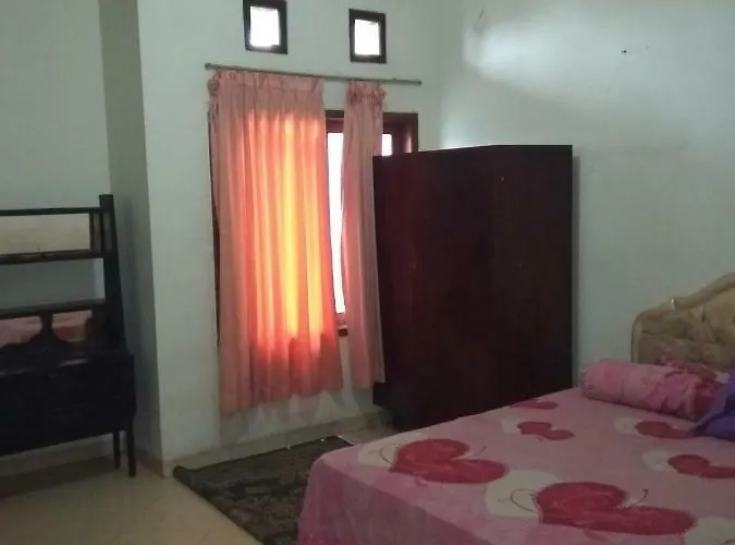 Kost Pratama Curug Pondok Kelapa