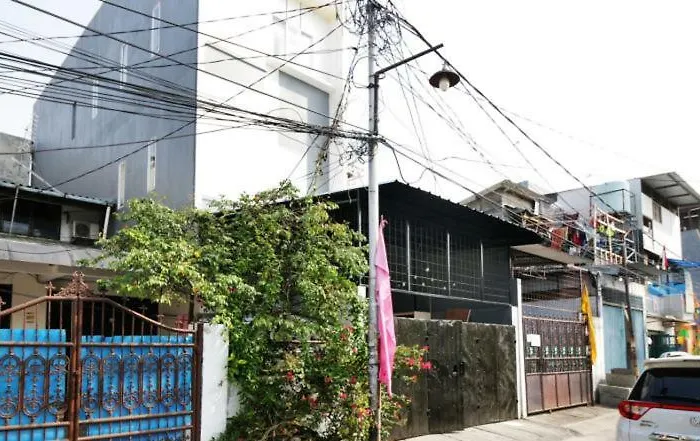 Kamar Keluarga Jelambar Barat Dua