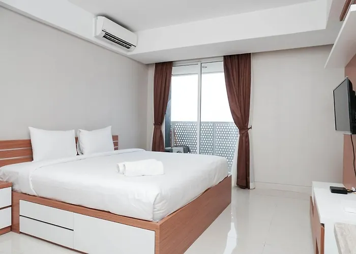 Spacious Studio With City View West Vista Apartment By Travelio