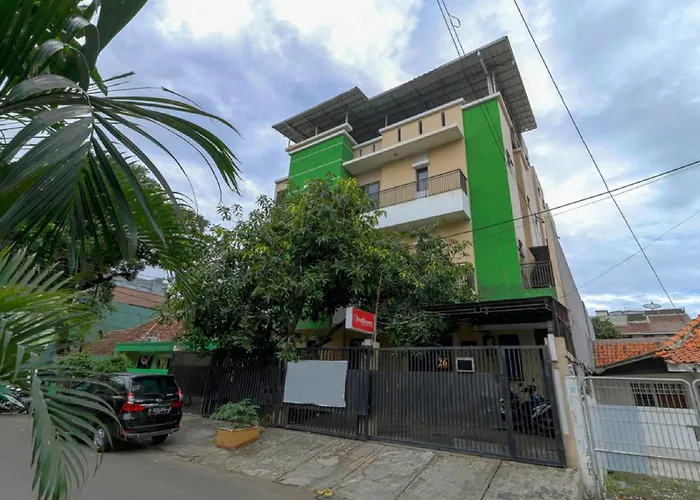 Reddoorz Plus Near Trisakti University