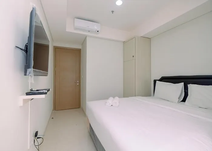 New Furnished 1Br Apartment At Gold Coast Near Pik By Travelio