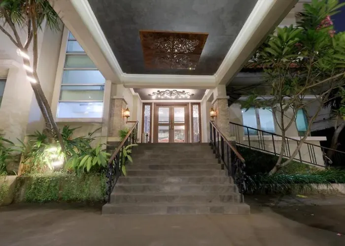 Mutiara Suites