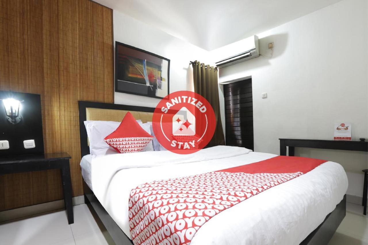 Oyo 161 Dc Utan Kayu Hotel