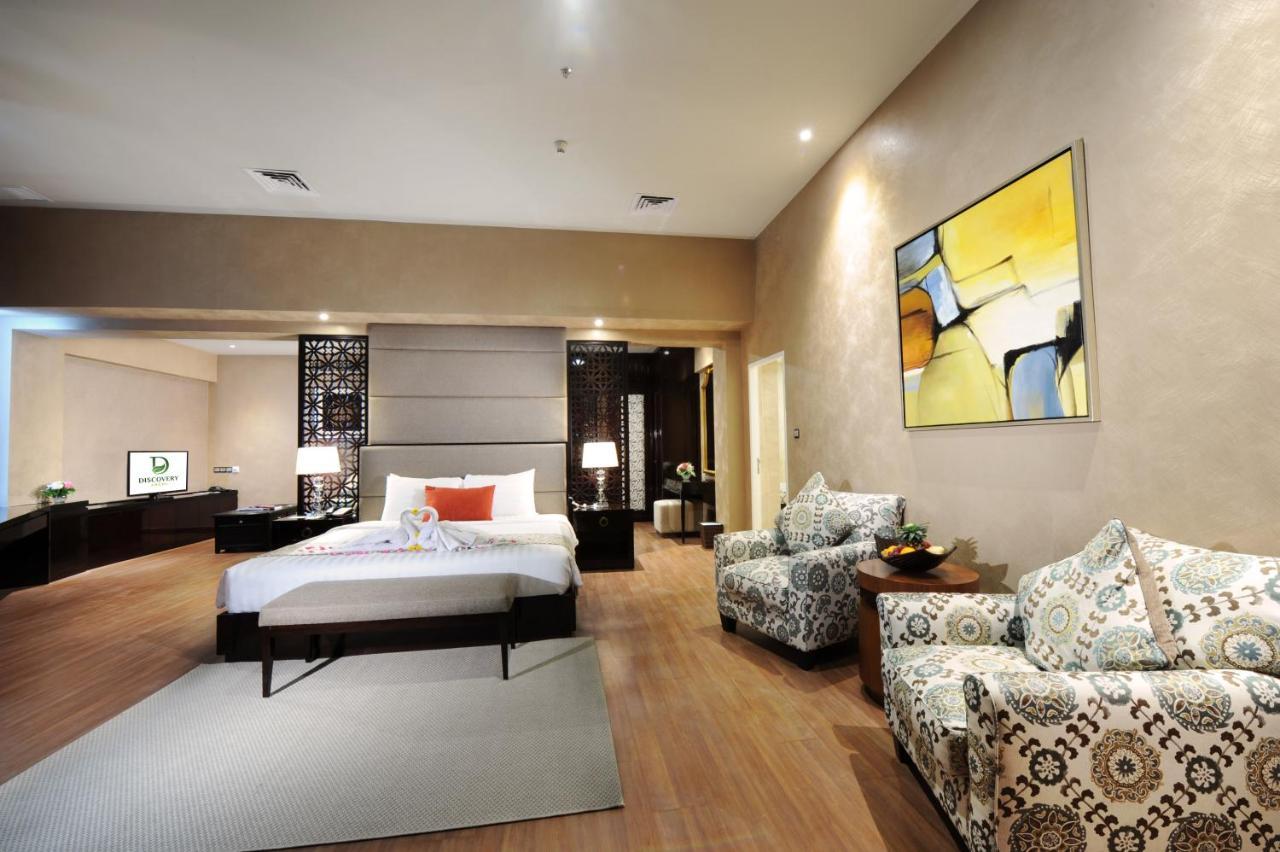 Hotel Discovery Ancol 4*