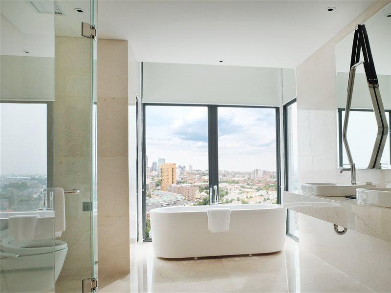 Goodrich Suites, Khách sạn 5*