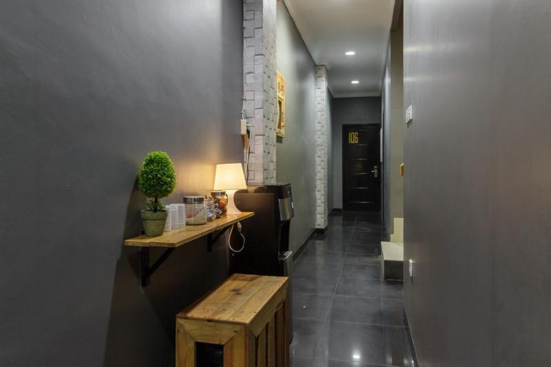 Hotel Reddoorz Near Lokasari Square 2 Jakarta