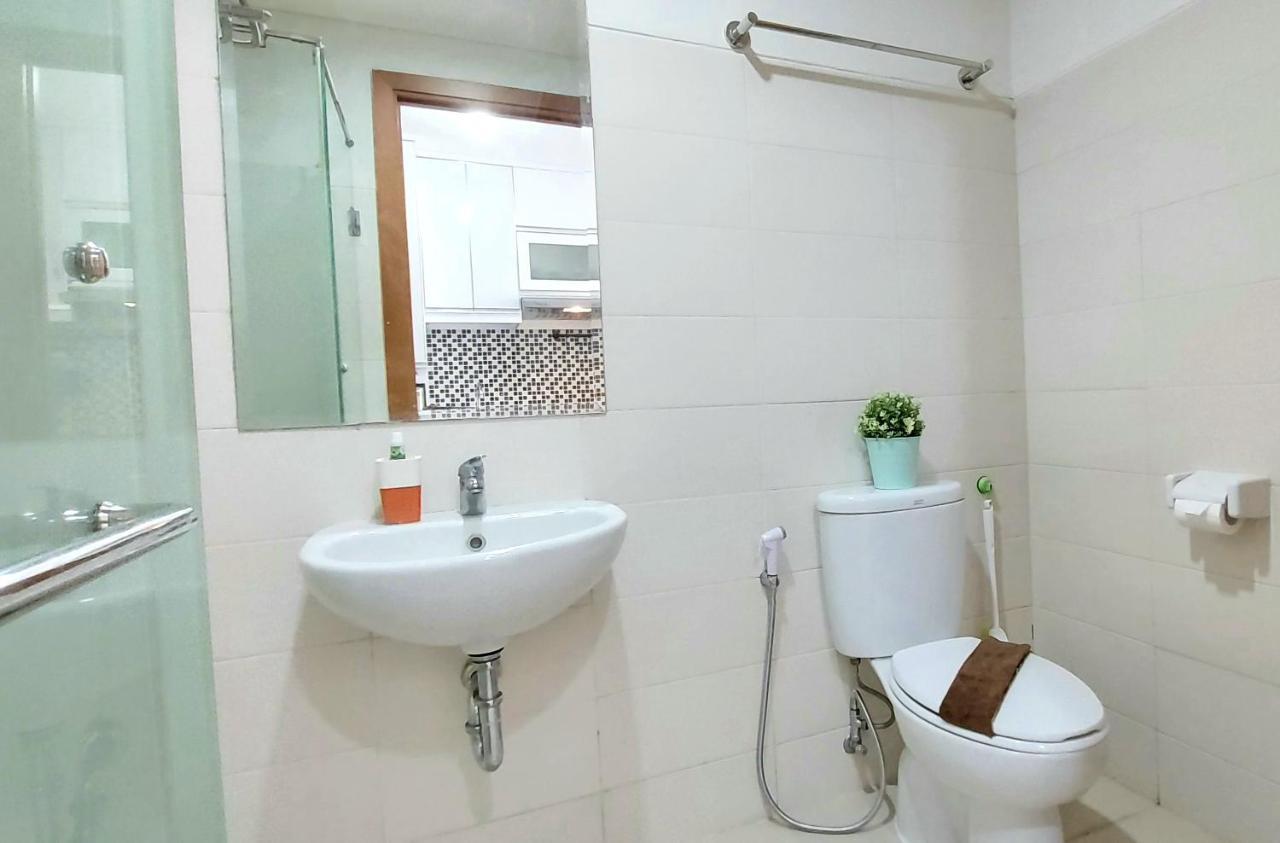 Woodland Park Residence-relaxed And Friendly Apartamento Jacarta