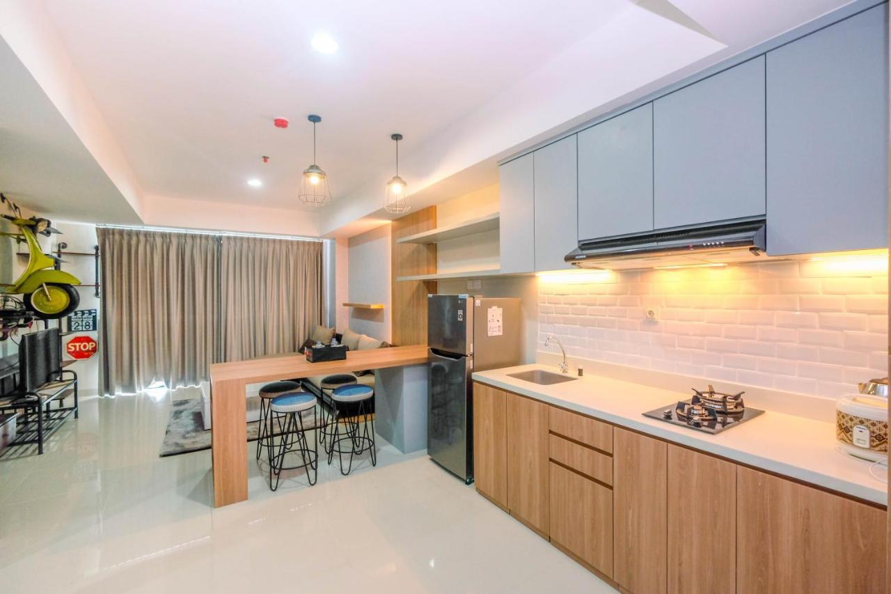 Cozy 2br Nine With View By Travelio Apartment Jakarta