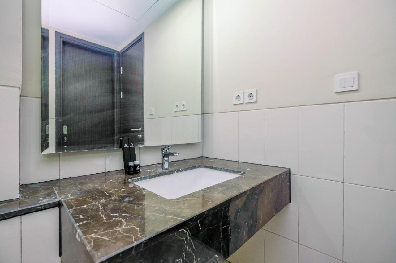 Cozy 2br Nine With View By Travelio * Jakarta
