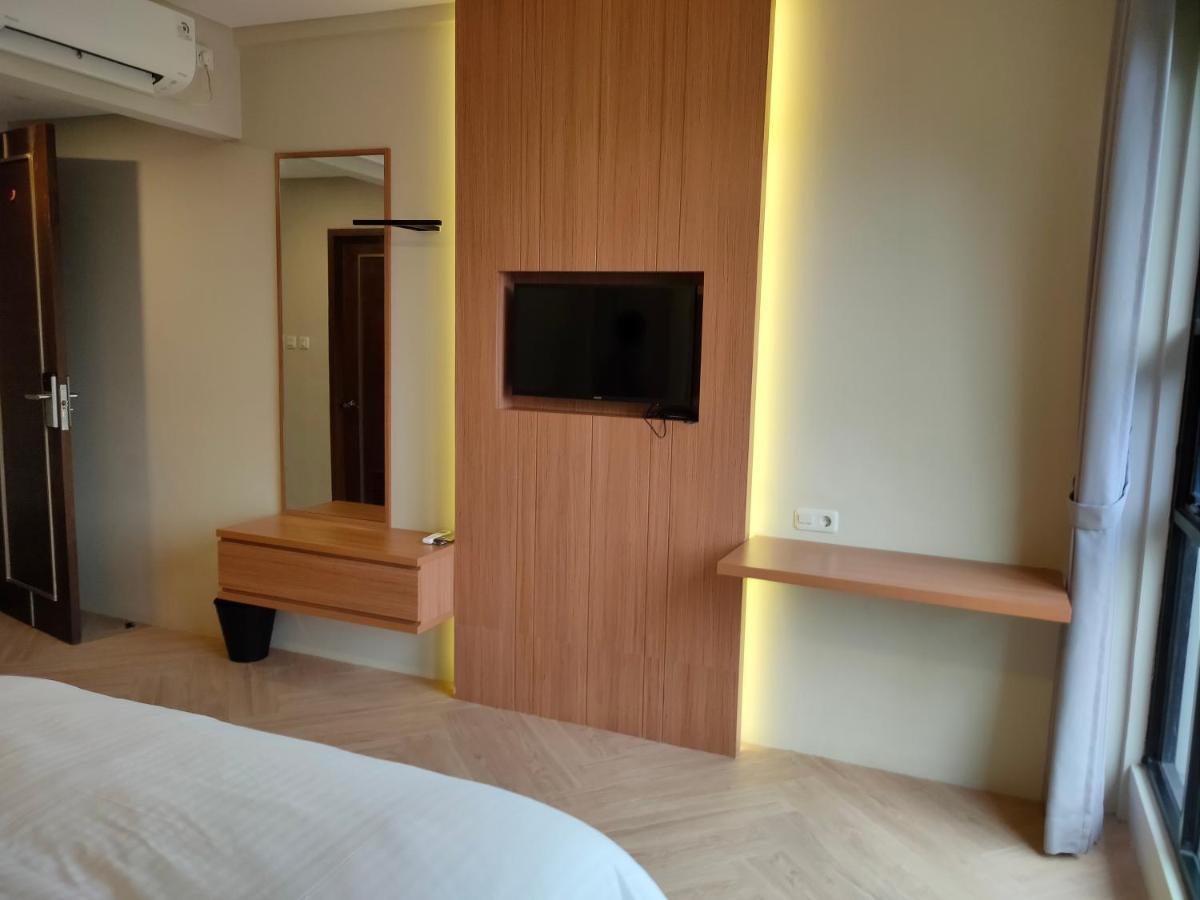 Hotel Adotel