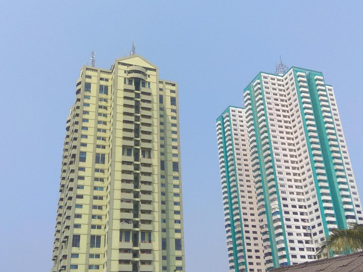 Apartment New Furnished 1br Rajawali By Travelio