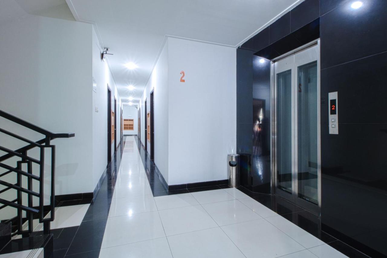 Guest house De 80's Ekonomi Jakarta