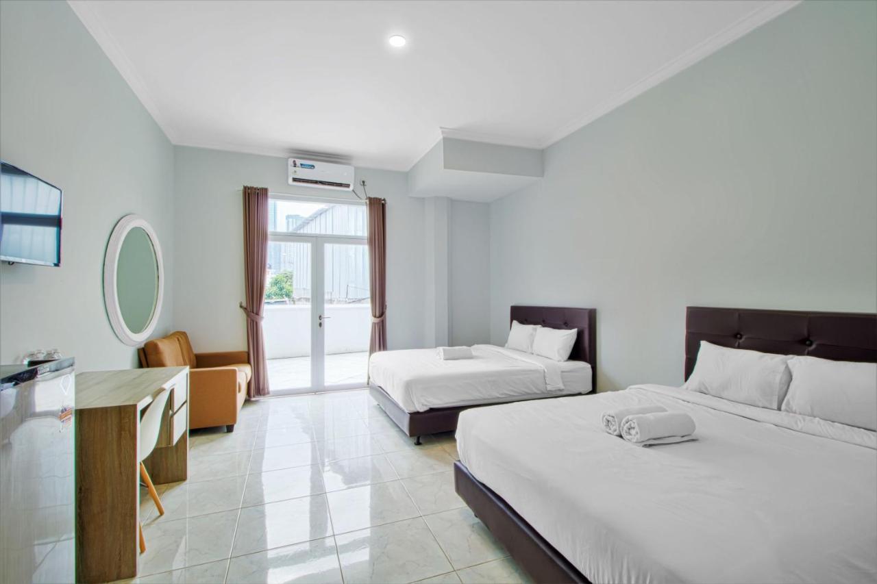 Guest house De 80's Genteng Ijo Jakarta