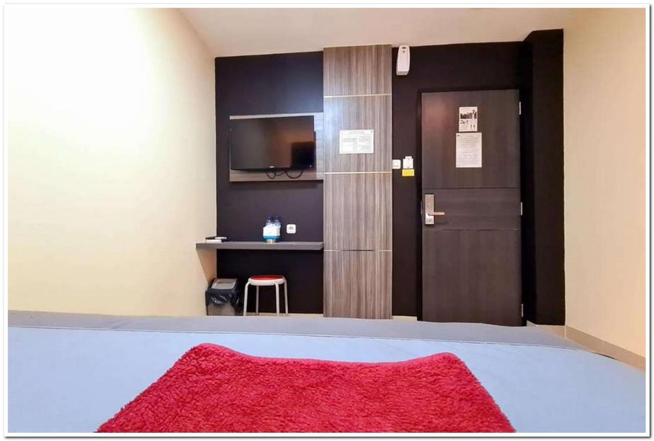 Biz Hotel *
