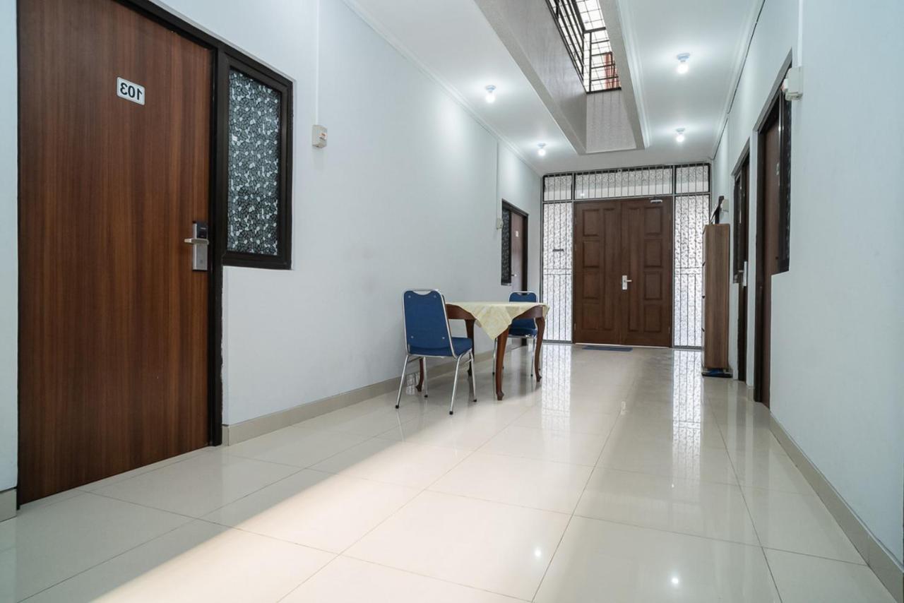 Wisma tamu Koolkost Near Pasar Baru
