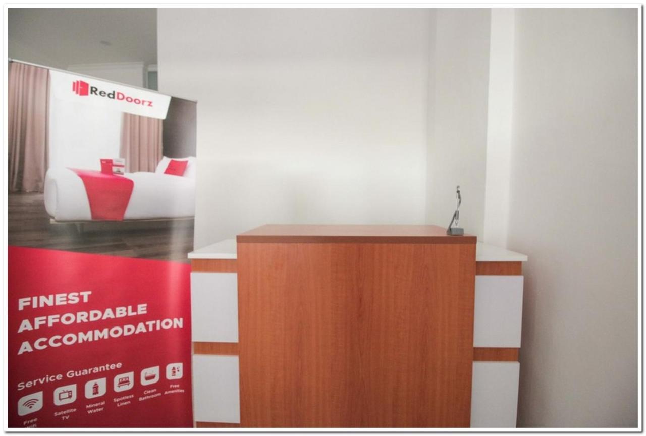 Reddoorz @ Ruko Itc Roxy Mas Wisma tamu 2*