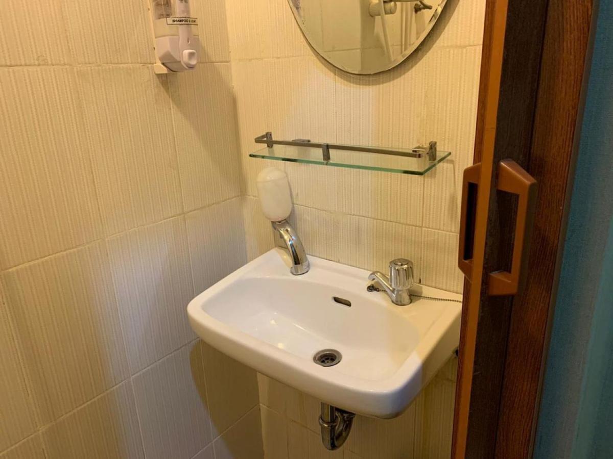 Hotel Rumah Shinta 2*