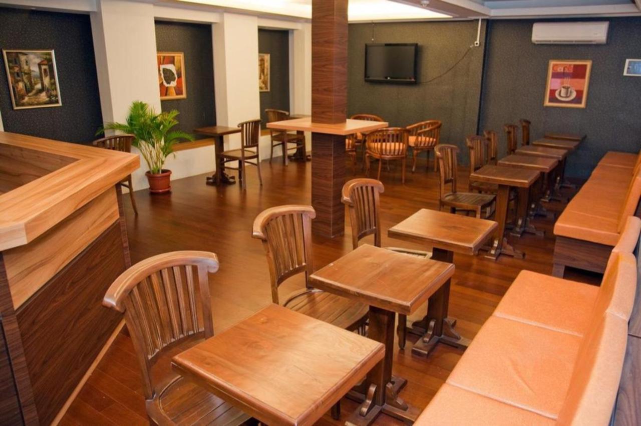 Hotel Rumah Shinta 2*