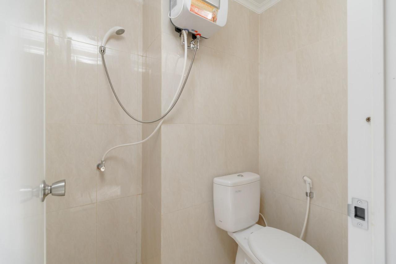 Redliving Green Lake View Cimanggis - Win Apartment *