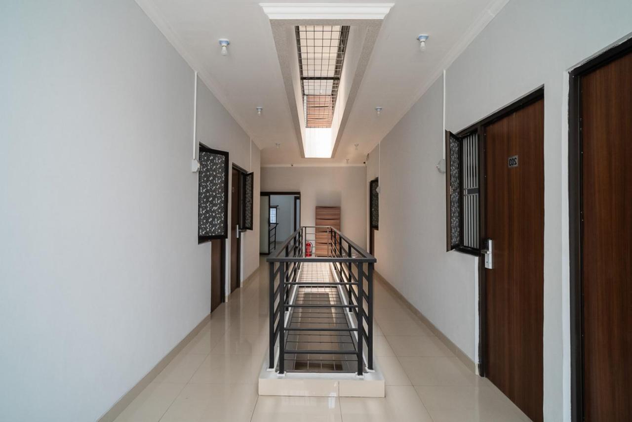 Wisma tamu Koolkost Near Pasar Baru