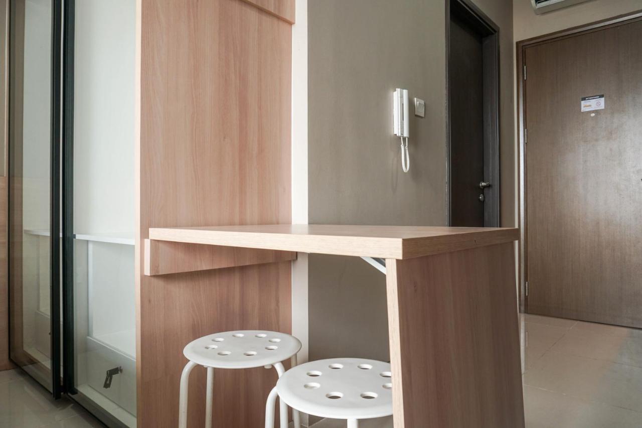 Apartemen Comfortable Design Ciputra International By Travelio *