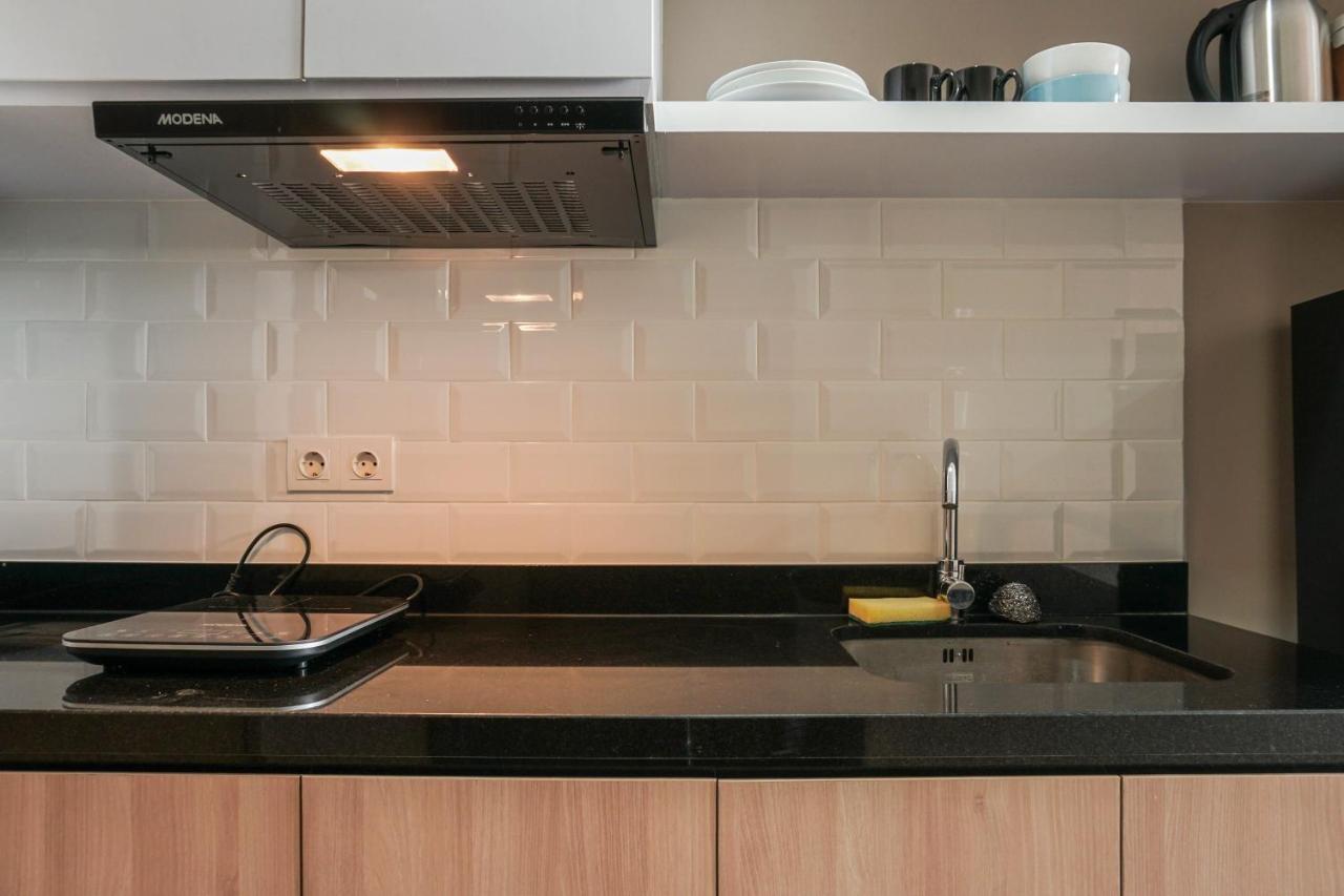 Comfortable Design Ciputra International By Travelio Apartemen